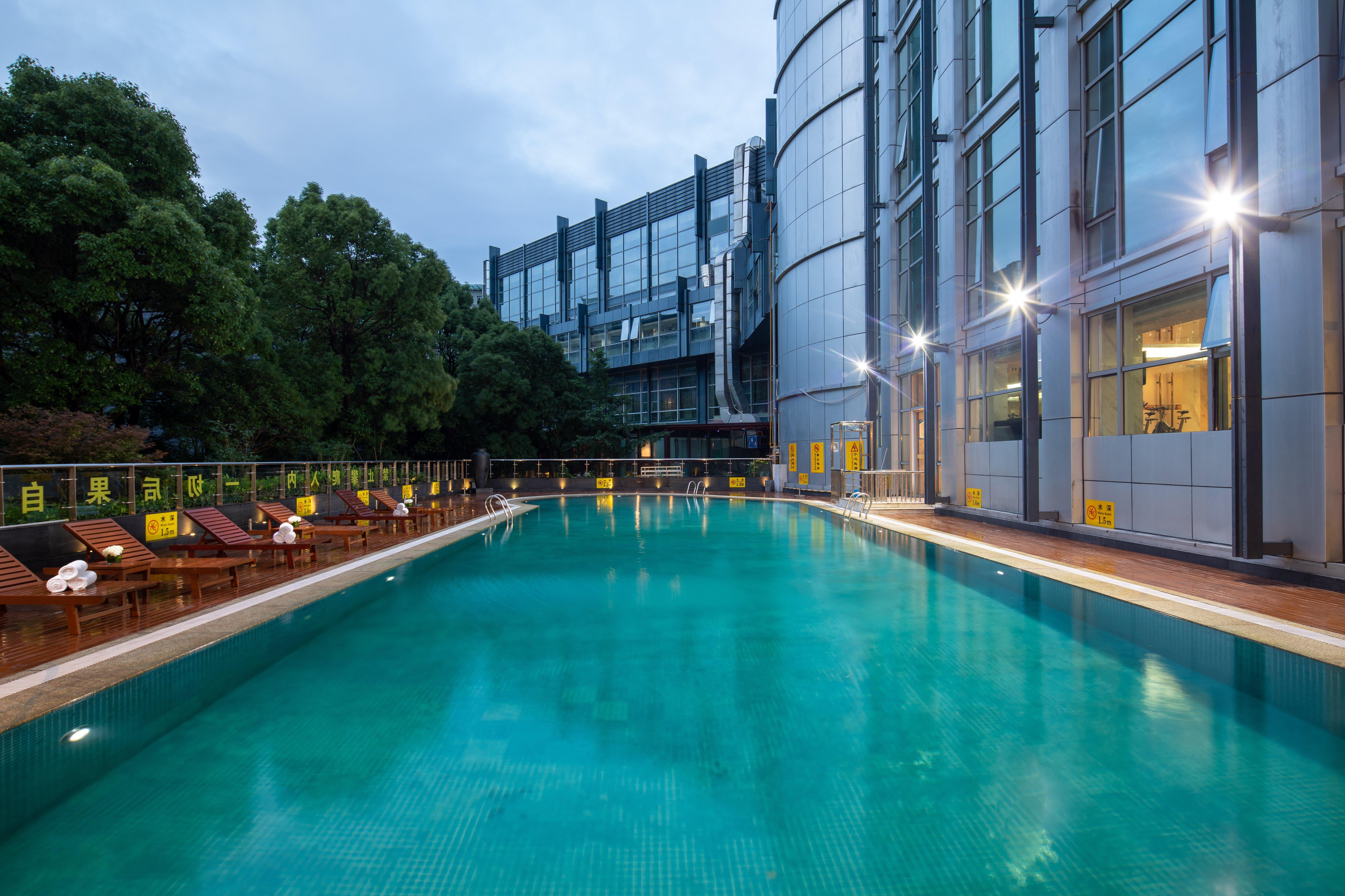 Отель Crowne Plaza Taizhou By Ihg Экстерьер фото